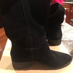 Lucky brand boots, excellent condition, size 7, calf ht, only worn few times